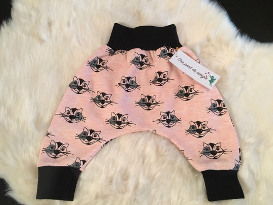 Sarouel bébé chat rose